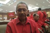 Sebagai kader senior PDIP NTB, Bupati Sumbawa Husni Jibril ikhlas tak maju lagi dalam pilkada