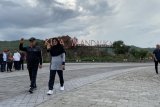 Wapres Ma'ruf Amin olahraga pagi di Pantai Kuta Mandalika