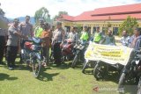 Polres jayawijaya kembalikan 10 motor curian dan tahan 19 motor milik polisi