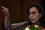 Kemarin, dari status Indonesia naik kelas hingga larangan truk kelebihan muatan
