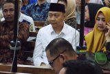 Bupati nonaktif Lampung Utara disidangkan