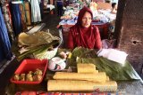 PENJUALAN LAMANG TAPAI