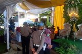 Resepsi pernikahan di Kuningan dibubarkan polisi terkait COVID-19