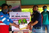 PT SEML beri bantuan paket sembako dan masker produk lokal