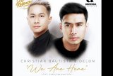 Delon berkolaborasi dengan Christian Bautista di lagu 