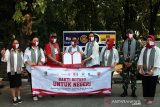 Rotary Solo serahkan  bantuan APD