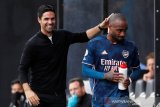 Lacazette bahagia di Arsenal