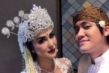 Kevin Aprilio dan Vicy Melanie resmi menikah