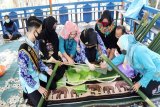 Disbudparpora Barut lestarikan kuliner tradisional khas Dayak 'Malamang'