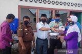 Empat pasar di Agam dapat bantuan APD cegah COVID-19