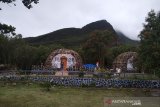 Pengelola TWA Gunung Papandayan Garut bangun rumah khas Papua