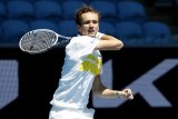 Medvedev melaju ke perempat final Australian Open