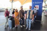 182 pekerja migran dari Malaysia pulang ke Surabaya