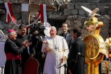 Paus Fransiskus bertemu Kardinal Angelo Becciu yang dipecat