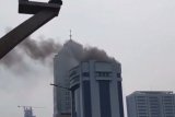 Gedung Mustika Ratu terbakar, delapan unit pemadam dikerahkan