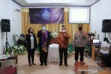 Bupati Lampung Timur kunjungi gereja saat Jumat Agung