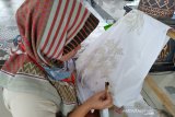 Perajin batik didorong gunakan malam berbahan minyak sawit