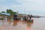 Satu kapal tongkang bermuatan minyak sawit tenggelam di Sungai Mahakam