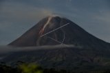 Gunung Merapi mengalami 196 kali gempa guguran