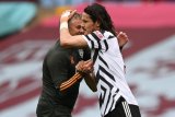 Solskjaer puji Cavani merelakan nomor punggung 7 untuk Ronaldo