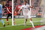 Striker Bamford bisa kembali perkuat Leeds lawan Villa