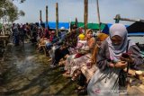 Ziarah Makam Terapung Pesisir Demak