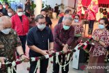 Pramono Anung lakukan gunting pita Pameran Lukisan Bulan Bung Karno