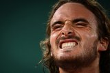 Tsitsipas melangkah ke semifinal  French Open usai taklukan Medvedev