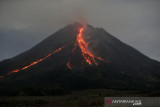 Kubah lava di tengah kawah Merapi tumbuh mencapai 2,8 juta meter kubik