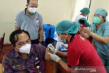 Central Java commences administration of booster vaccine for health workers