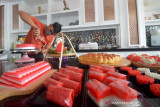 Penjualan Kue Merah Putih  Di Padang