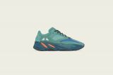 Ini tampilan dan harga Adidas YEEZY BOOST 700 Fade Azure