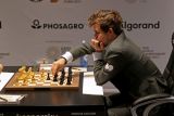 Juara catur dunia Magnus Carlsen terang-terangan tuding Hans Niemann main curang