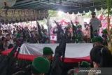 Frans Lebu Raya dimakamkan di Pulau Adonara dengan upacara militer