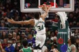 Giannis Antetokounmpo kembali ke lapangan, Bucks pun menang