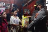 Polisi berikan bantuan kepada anak-anak tersangka pencurian potongan besi 3 meter