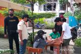 Guna tekan COVID-19, tim Yustisi Denpasar pantau prokes di obyek wisata Pantai Sanur