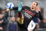 Zlatan Ibrahimovic masih belum berpikir pensiun dari sepak bola