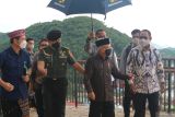 Wapres cicipi hujan sore di Puncak Waringin Labuan Bajo