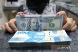 Kurs rupiah merosot 130 poin pada Senin pagi