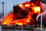 Tempat penyimpanan bahan bakar di  Rusia terbakar