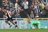 Newcastle United mengalahkan Leicester City 2-1