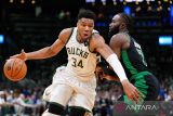 NBA- Cetak poin unik, Giannis: Tuhan memberkati saya kemampuan meloncat