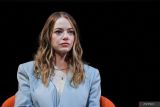 Emma Stone bintangi film bisu  karya sutradara Yorgos Lanthimos