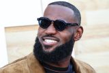 LeBron James resmi berstatus miliarder