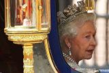 Baca, Elizabeth II mangkat hingga pemicu jerawat