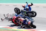 Alex Rins alami retak pergelangan lengan setelah kecelakaan di Catalunya