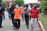 Polisi tahan kepala SD penganiaya guru di Kabupaten Kupang