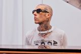 Travis Barker dikabarkan jalani perawatan di rumah sakit