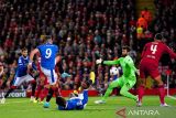 Kiper Liverpool Alisson mungkin absen lama karena cedera